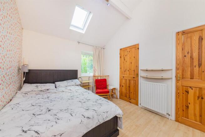Little Tangley-Salt-Box-Road-Guildford-bungalow-IM