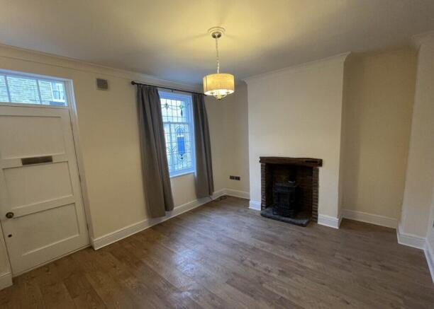 1 bed Terraced to rent Image 4