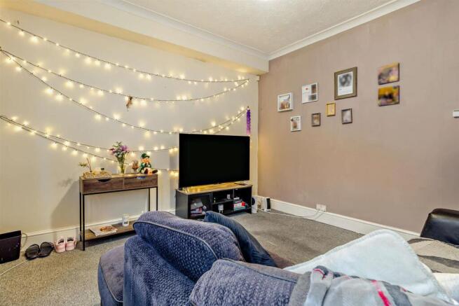 3 bed Terraced for sale Image 4