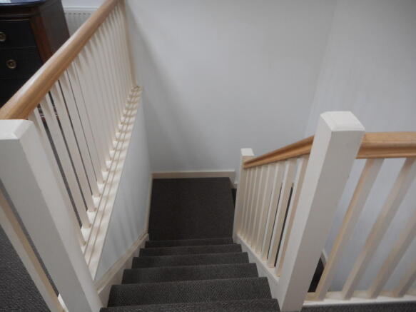 3RD FLOOR STAIRWAY