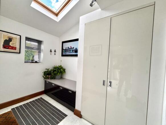 4 bed Detached for sale Image 10