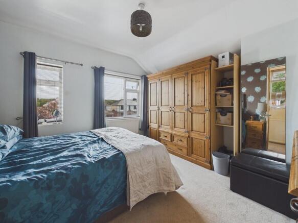 3 bed Semi-Detached for sale Image 10