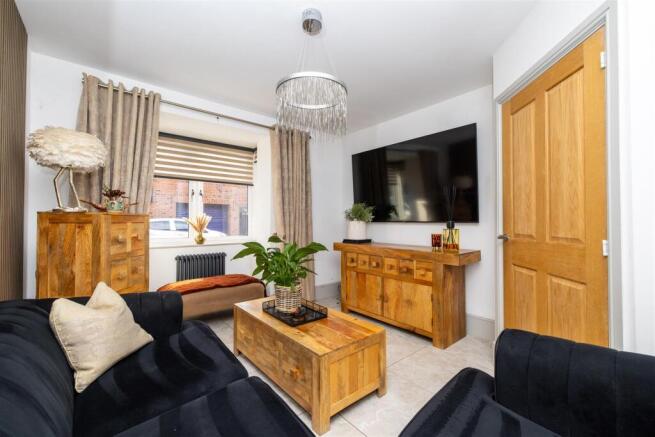 4 bed Terraced for sale Image 7