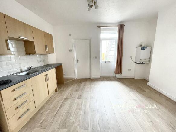 Open Plan Lounge / Kitchen