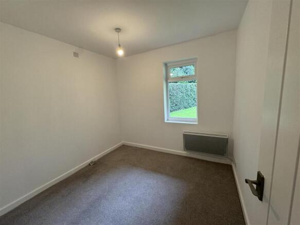 1 bed Apartment to rent Image 5