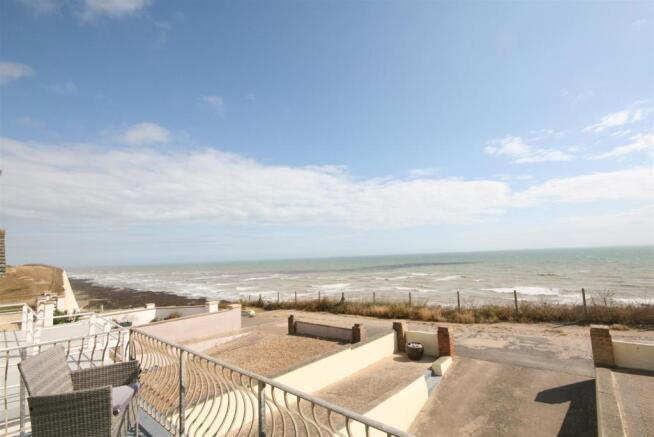 Direct Sea View