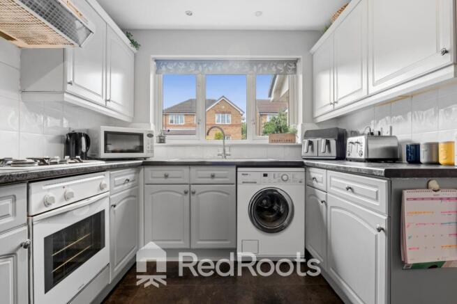 4 bed Detached for sale Image 5