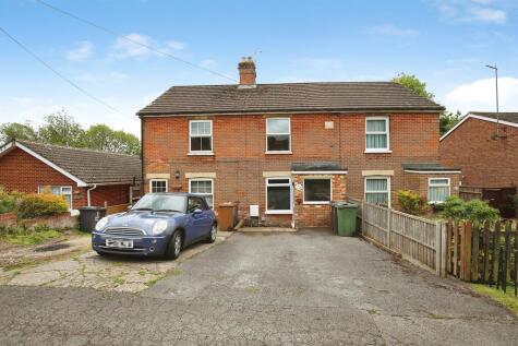 Mead Hedges, Andover