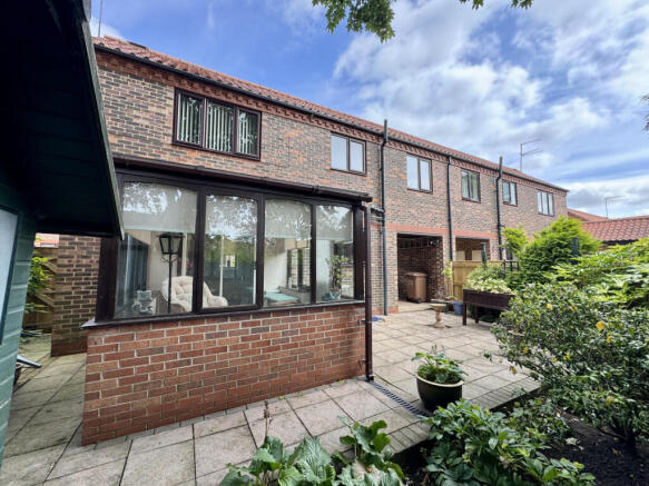 2 bed Semi-Detached for sale Image 11
