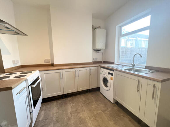 North Place, ST16 2RW photo 4