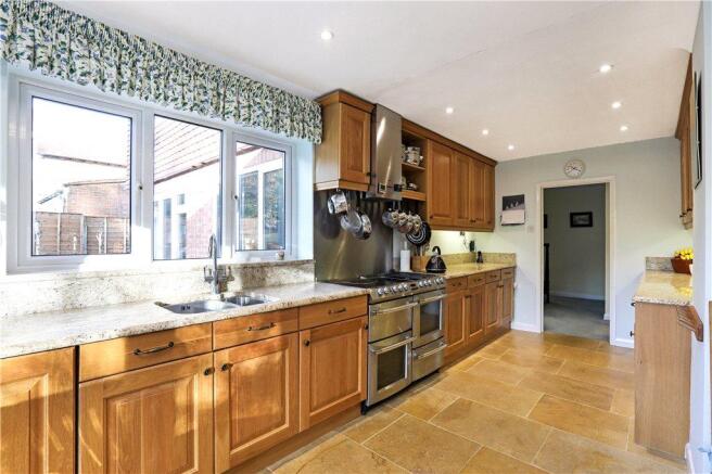 Kitchen/Breakfast Rm