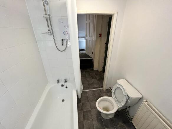 1 bed Terraced to rent Image 10