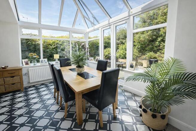 4 bed Detached for sale Image 4