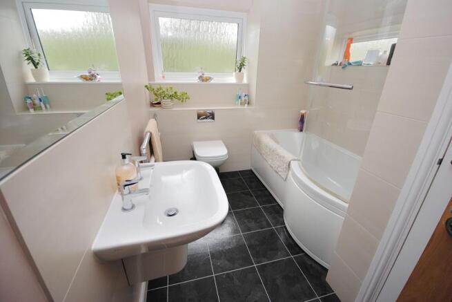 Bathroom / WC