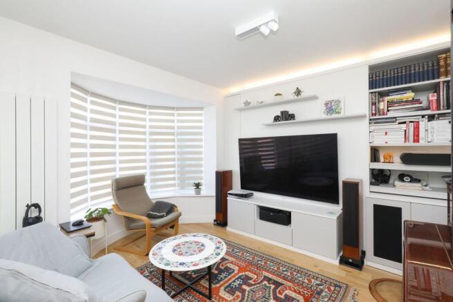 4 bed Semi-Detached for sale Image 4