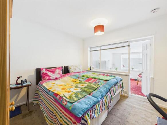 2 bed Semi-Detached Bungalow for sale Image 6
