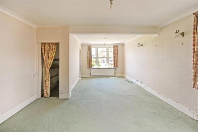 Sitting/Dining Room