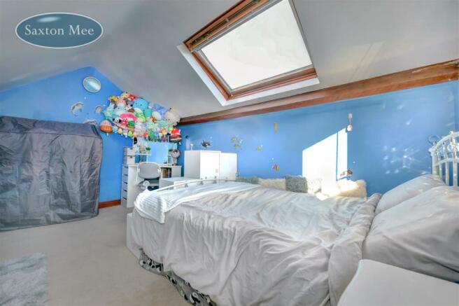 bed 3 b.jpg