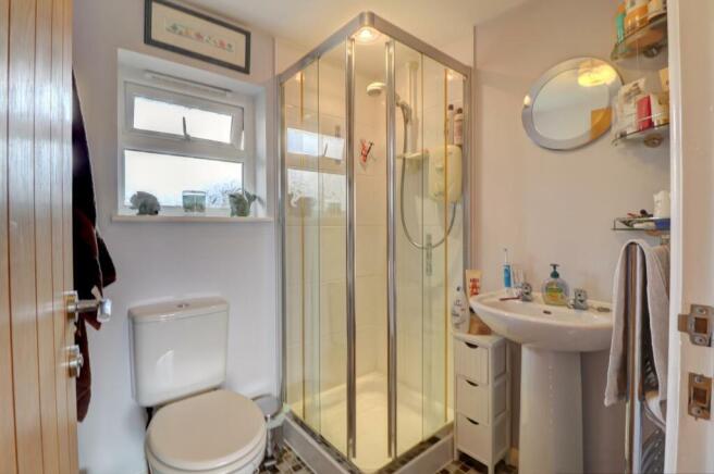 En-suite shower room.jpg