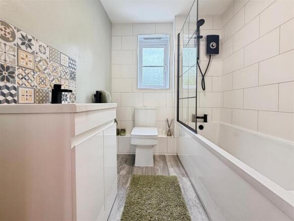 2 bed Apartment for sale Image 8