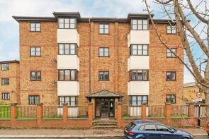 Flat 5, 114 The Grange, Avenue Road, London W3 8QL