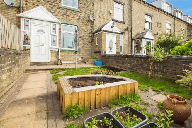 5 bed Terraced for sale Image 8