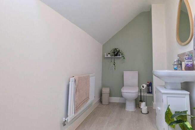 3 bed Semi-Detached for sale Image 6