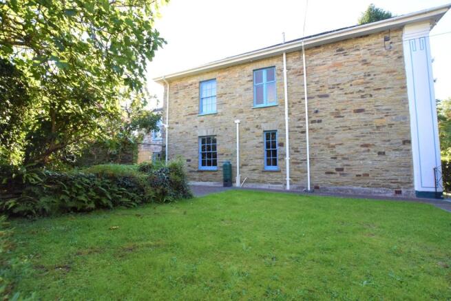 Side Aspect/Garden