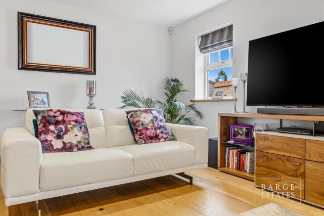 4 bed Detached for sale Image 11