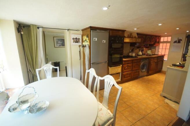 Kitchen / Dining Roo