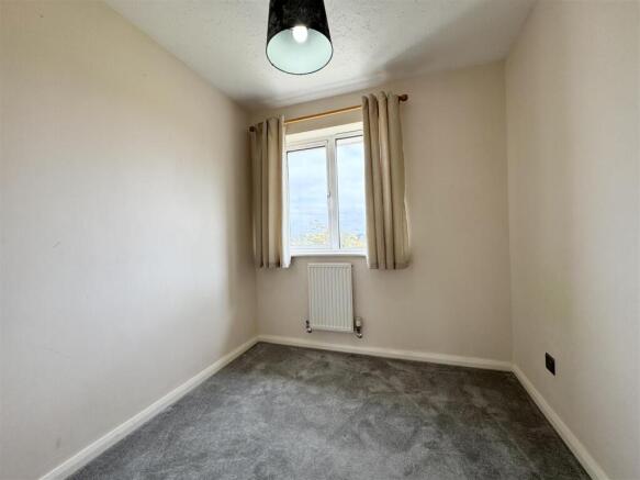 3 bed Semi-Detached for sale Image 10