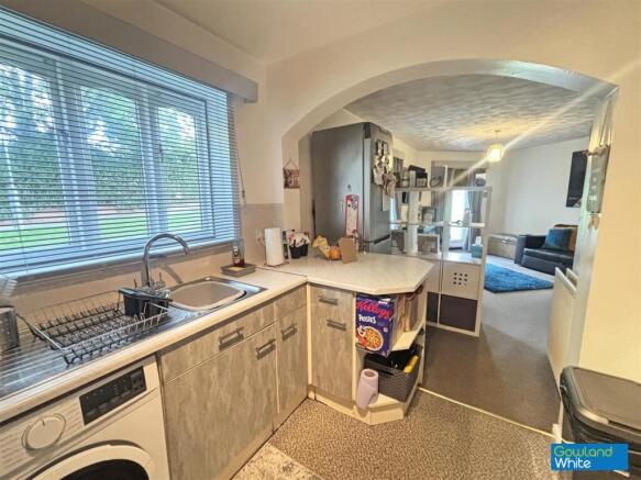 1 bed Ground Flat for sale Image 6