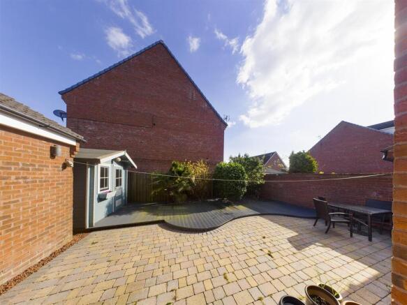 4 bed Detached for sale Image 10