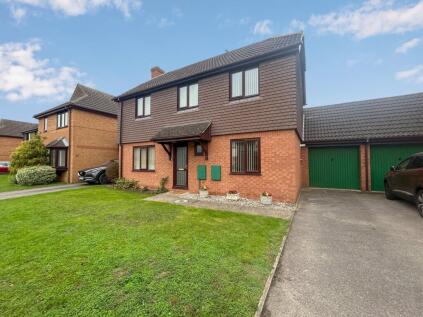Apple Tree Close, Biggleswade, SG18