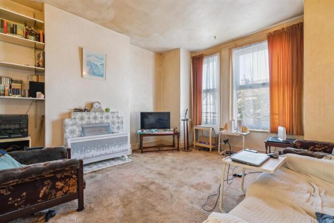 77 Courtney Road SW19 reception.jpg