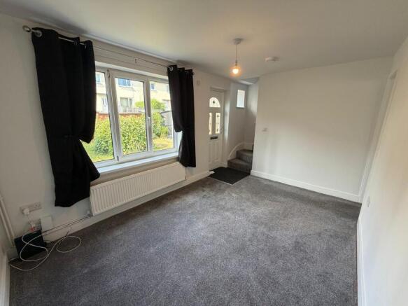 3 bed Semi-Detached to rent Image 5