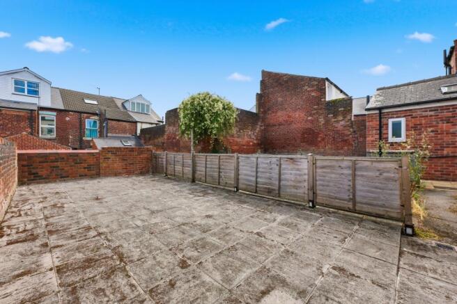 3 bed Terraced for sale Image 4