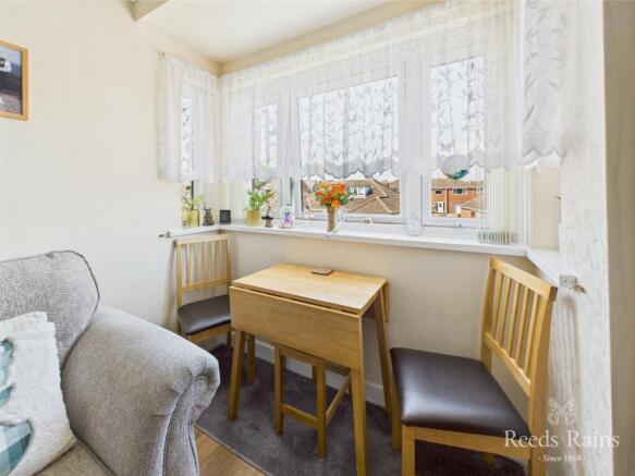 2 bed Apartment for sale Image 5