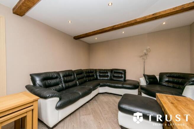 4 bed Detached Bungalow for sale Image 10