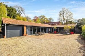 Bumblebee Cottage, Little Row, The Street, Geldeston NR34 0LZ