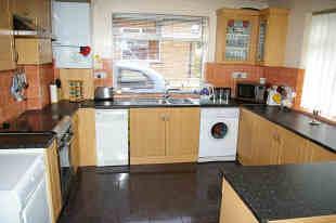 OPEN PLAN DINING KITCHEN