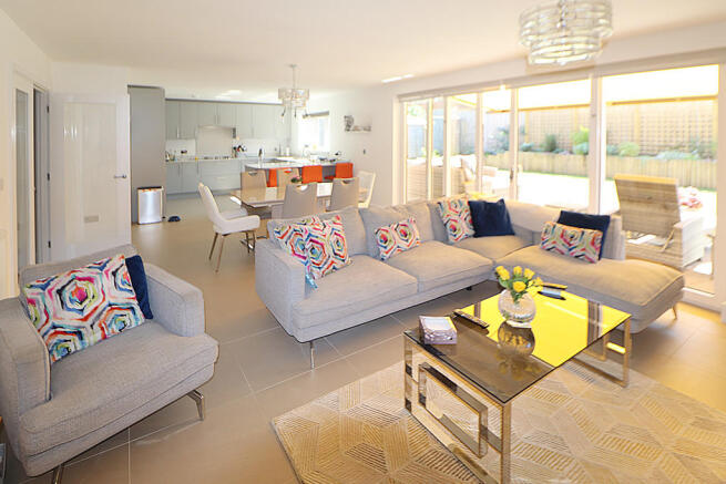 Kitchen/Dining/Fa...