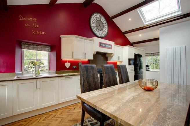 Dining kitchen