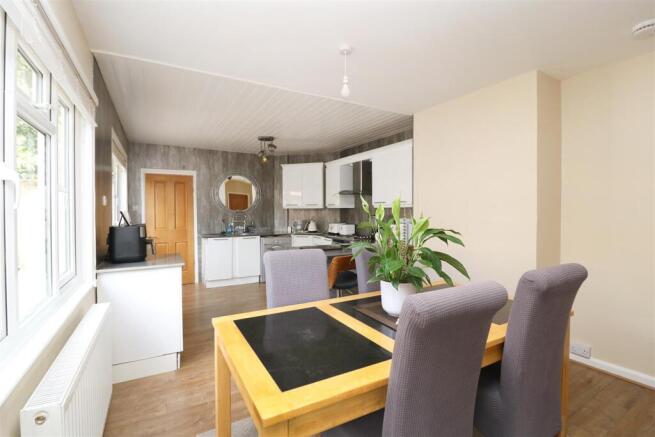 Station Road, Hatfield Peverel photo 4