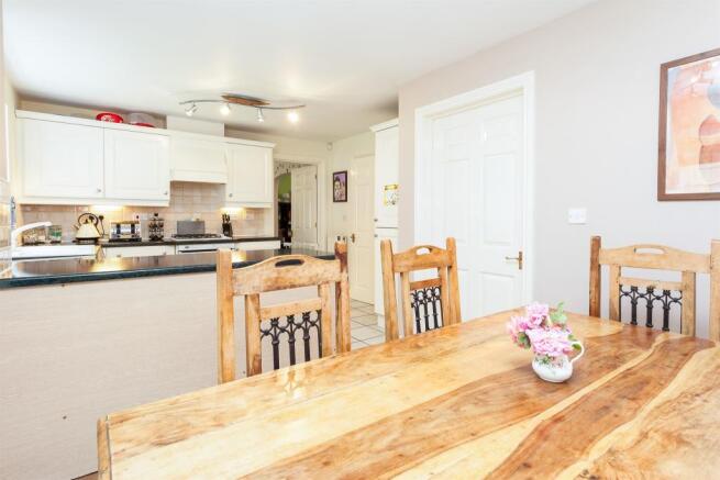Kitchen / Breakfast Room