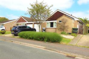 93, Queen Emmas Dyke, Witney OX28 4DT
