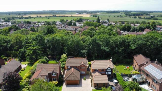 Lakeside Court For Sale