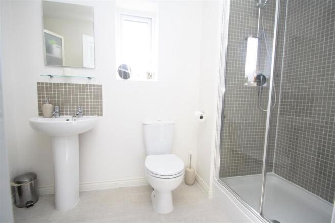 ensuite.JPG