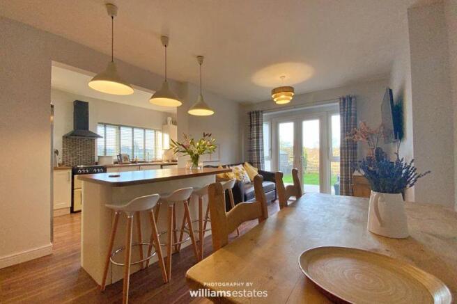 Kitchen/Family...