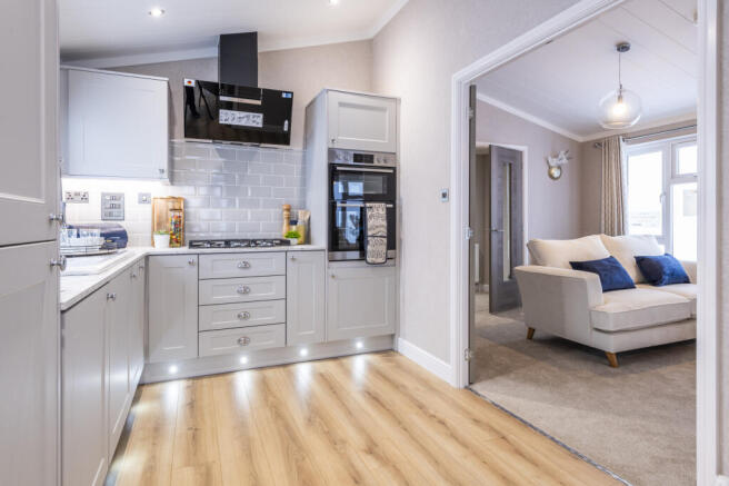 2 bed Park Home for sale Image 5